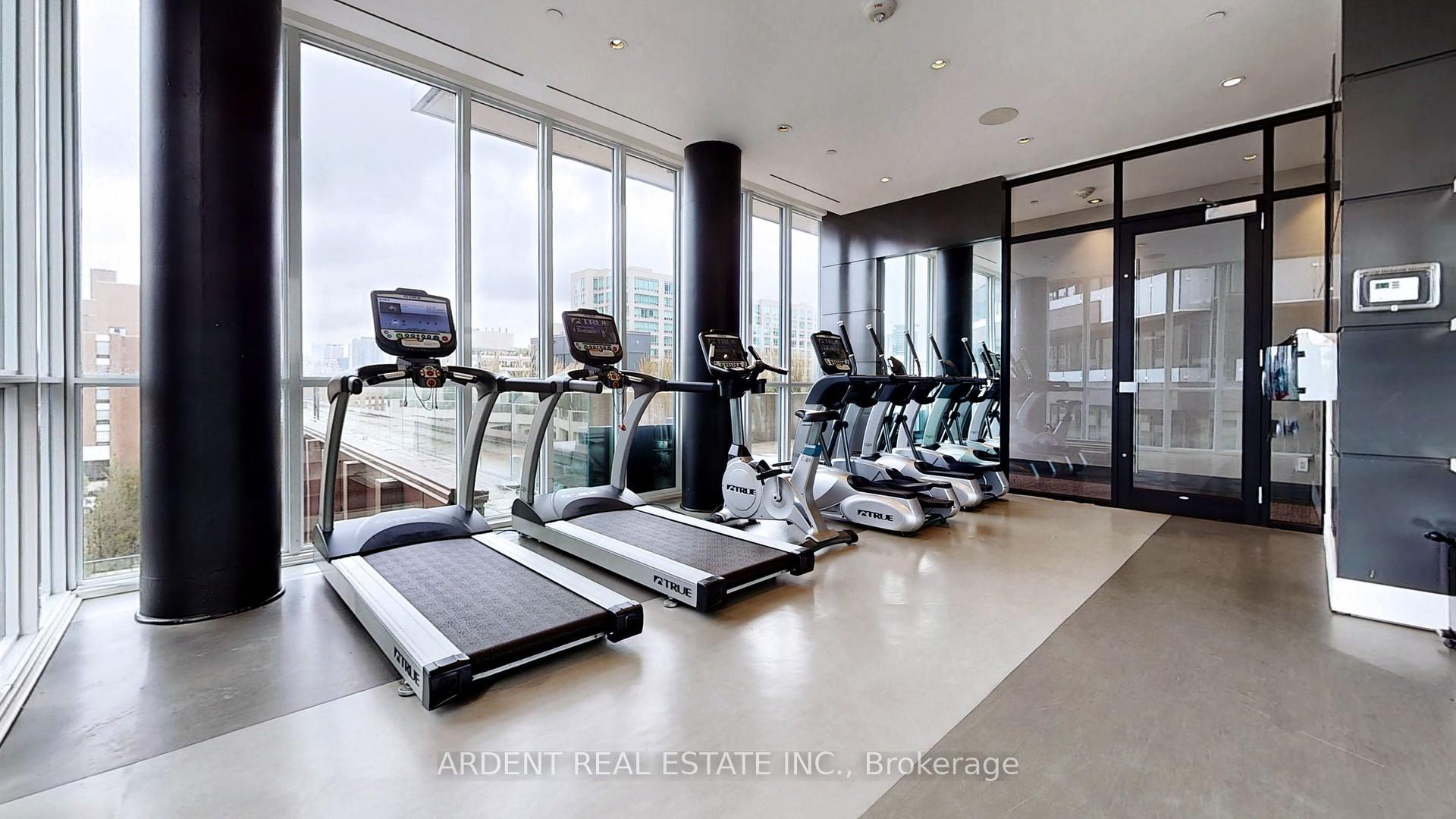 3 Bedrooms Condo at 32 Davenport,  Toronto For sale