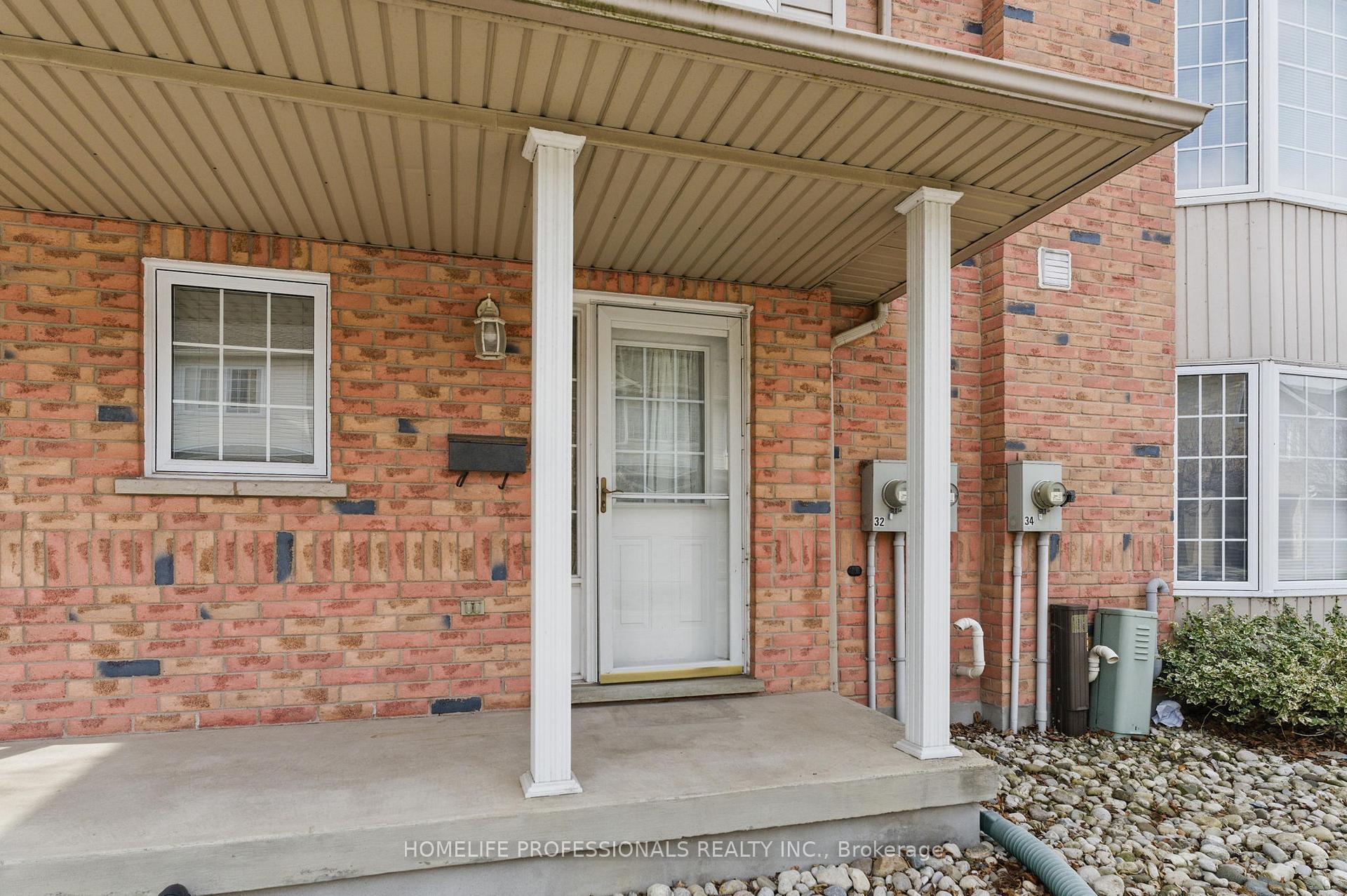 3 Bedrooms Condo at 485 Green,  Hamilton For sale