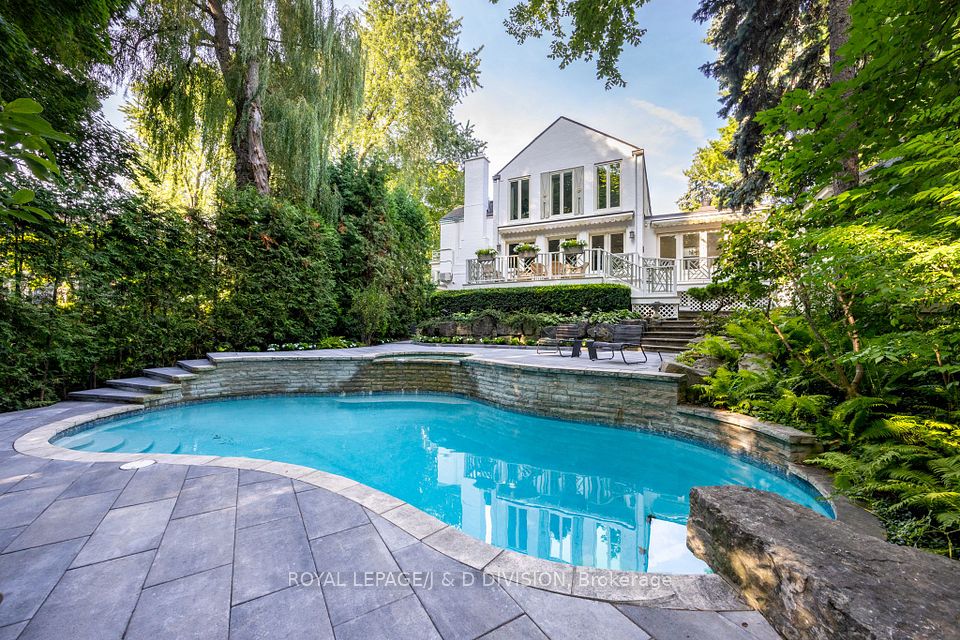 12 Forest Glen Crescent, Toronto, ON M4N 2E8