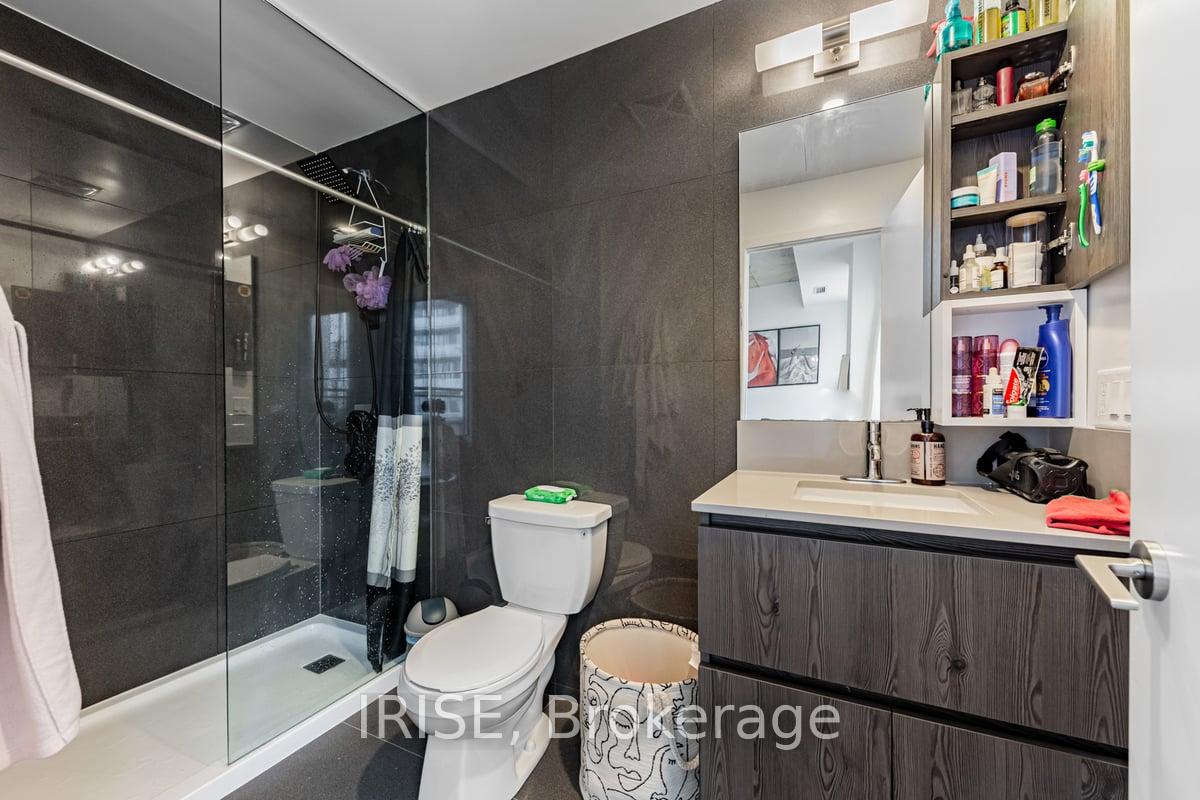 2 Bedrooms Condo at 45 Baseball, Toronto For sale