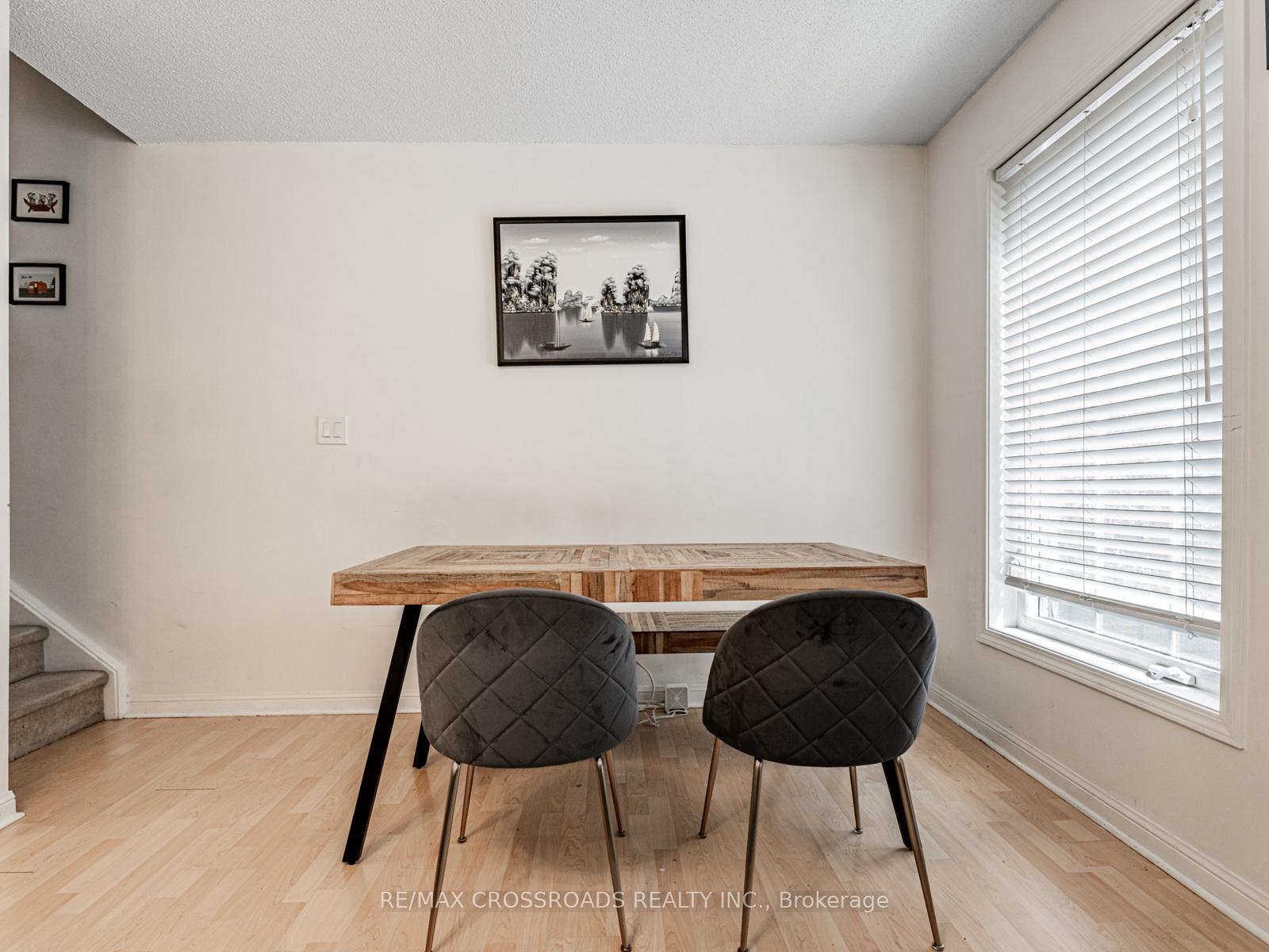 2 Bedrooms Condo at 5 Everson, Toronto For sale