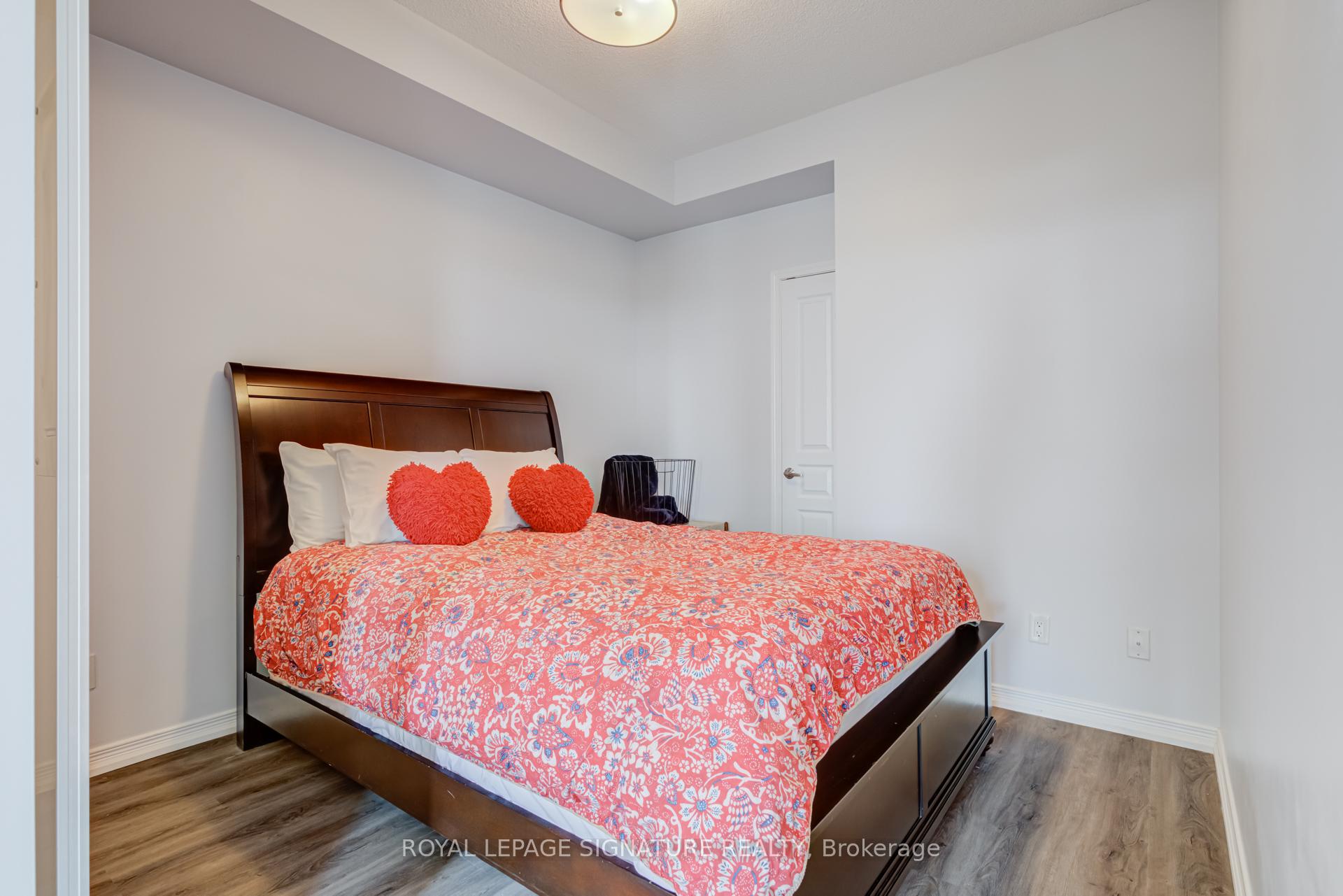 1 Bedroom Condo at 352 Front, Toronto For sale