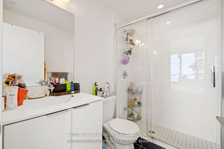 2 Bedrooms Condo at 30 Shore Breeze,  Toronto For sale