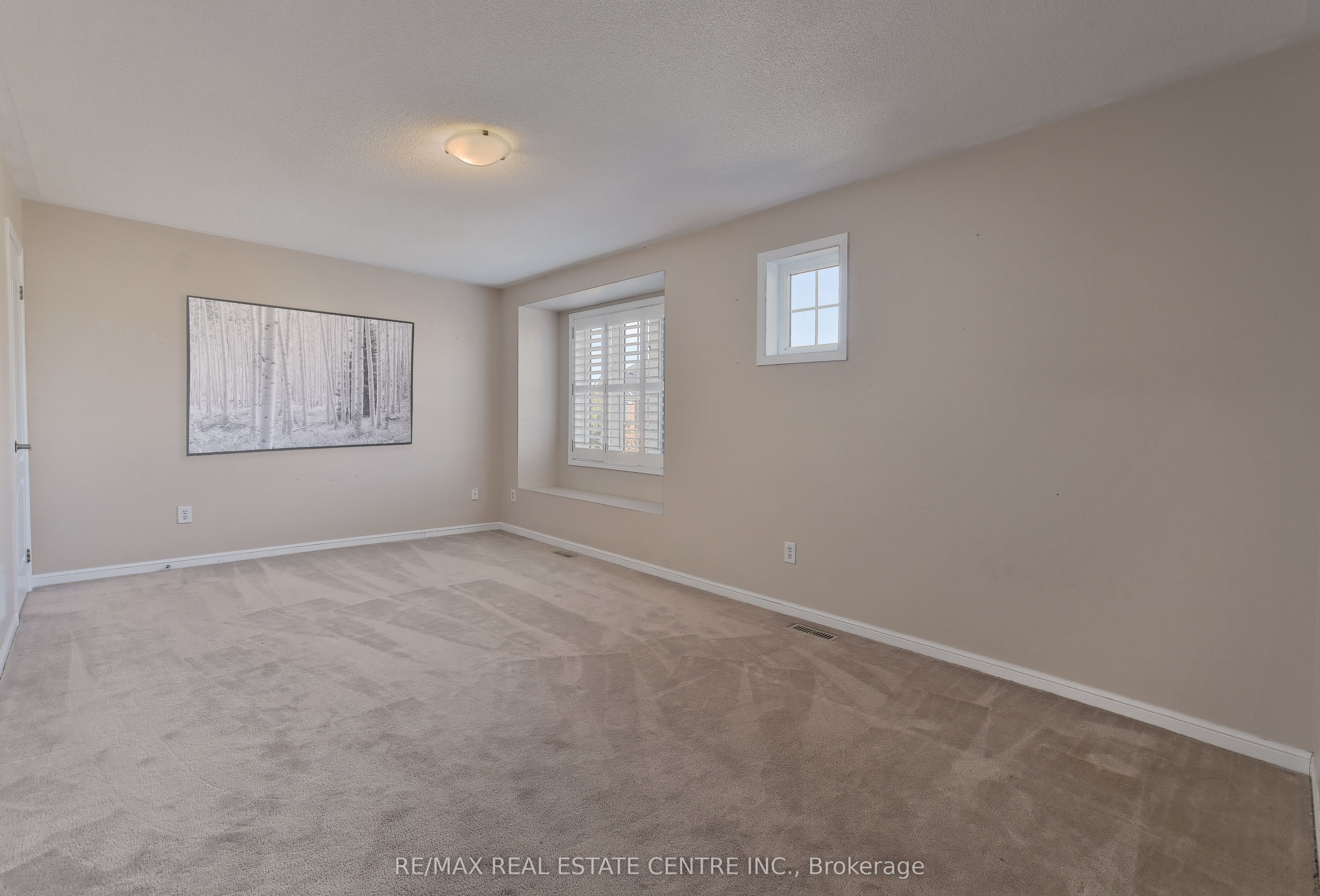 1399 Marshall Crescent