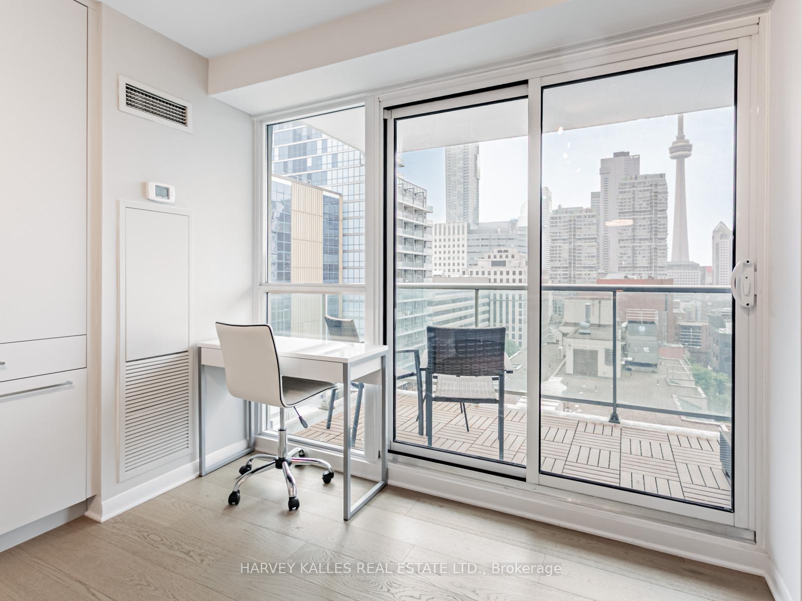 3 Bedrooms Condo at 96 St Patrick, Toronto For sale