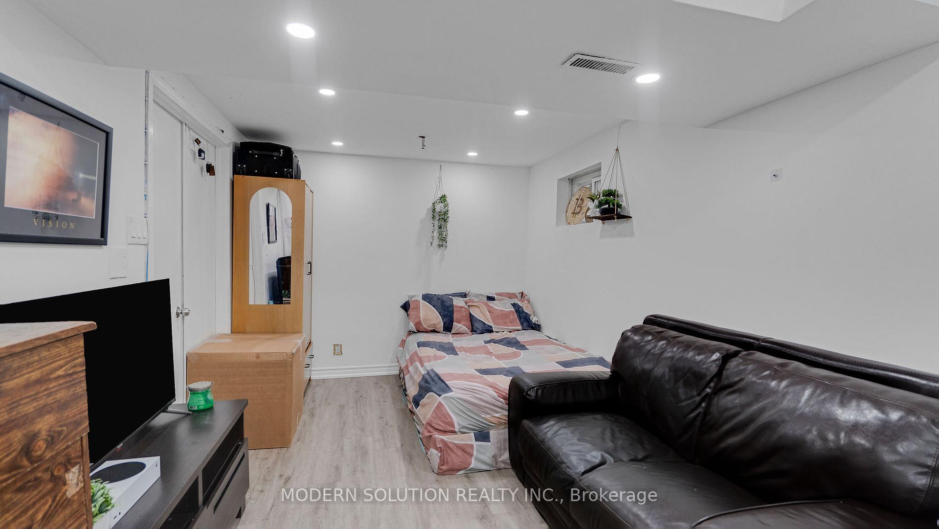 4 Bedrooms Condo at 1559 Albion, Toronto For sale