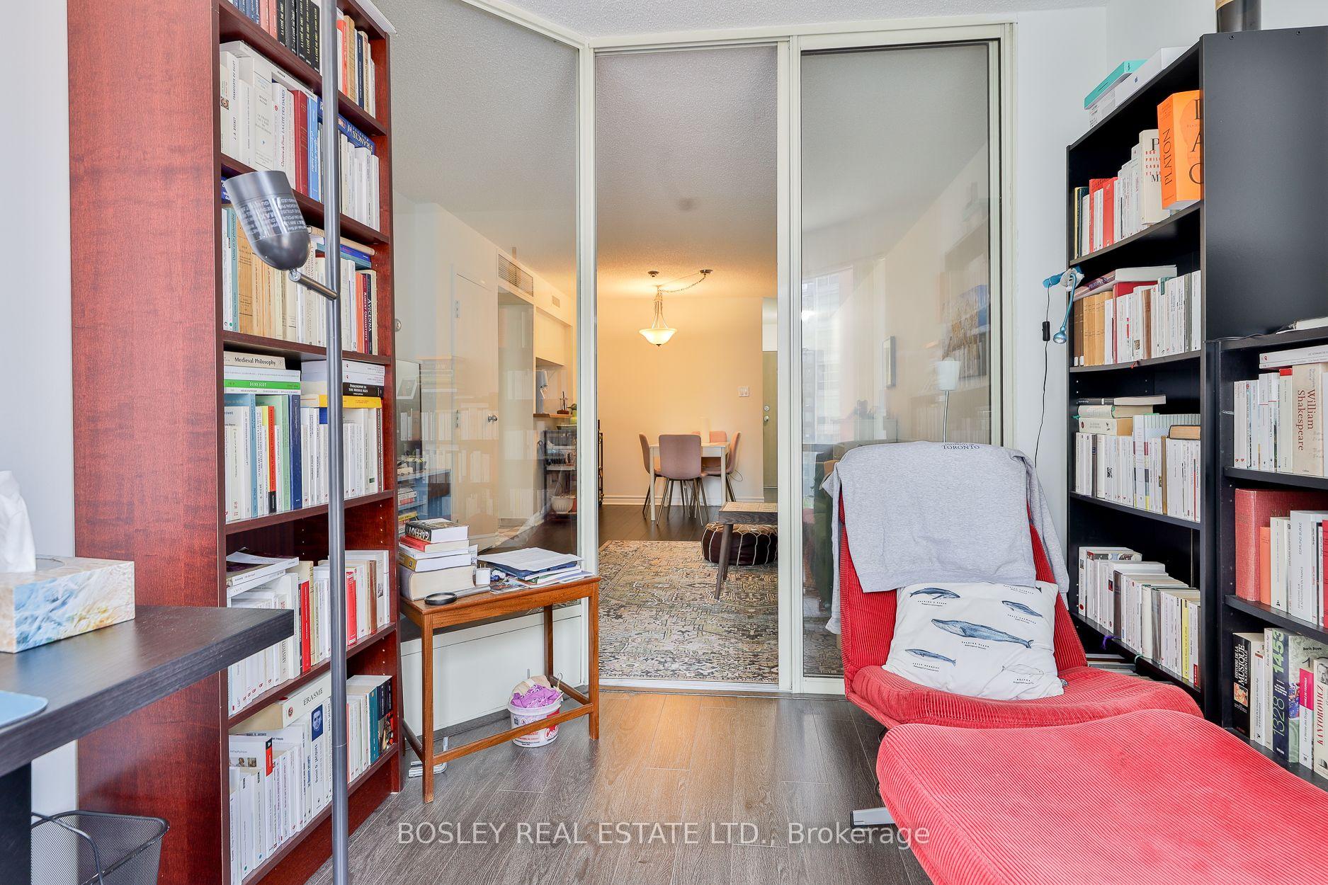 2 Bedrooms Condo at 1001 Bay, Toronto For sale