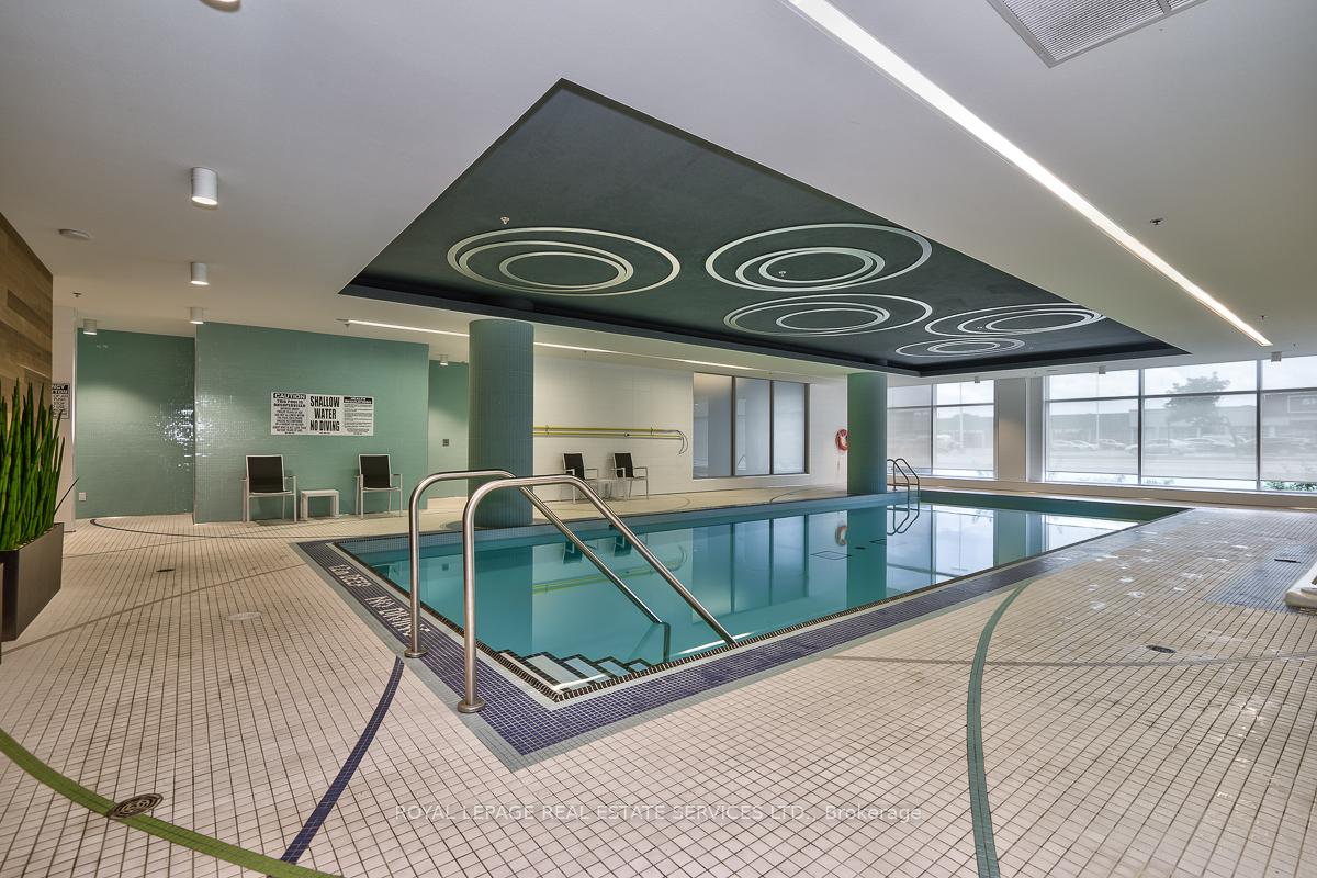 2 Bedrooms Condo at 65 Speers,  Oakville For sale