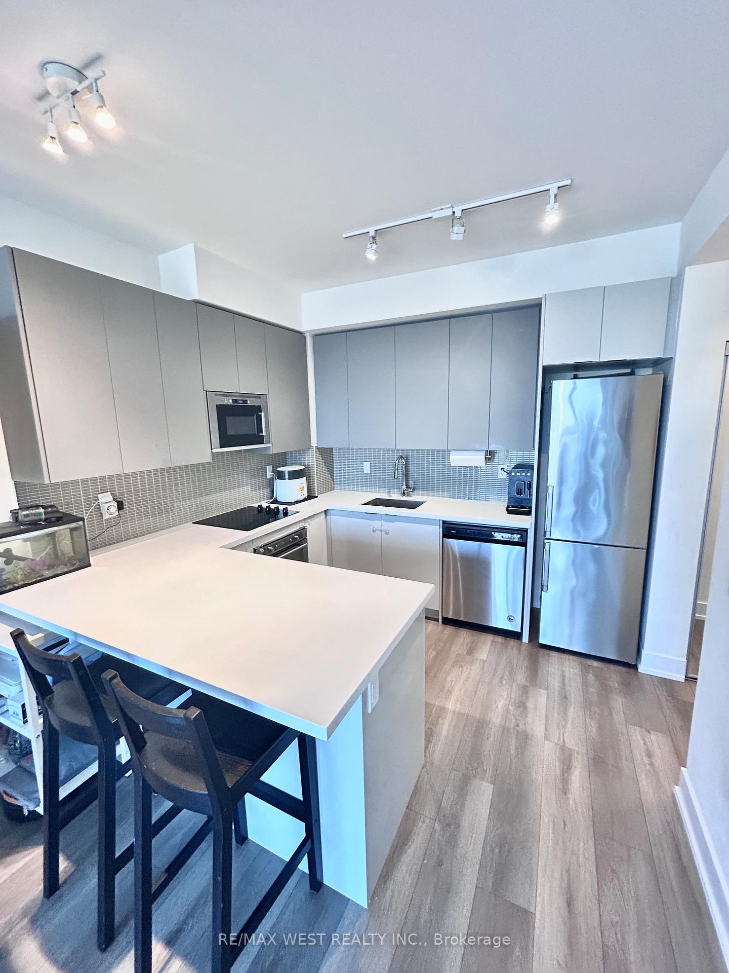 1 Bedroom Condo at 2908 Highway 7, Vaughan For sale