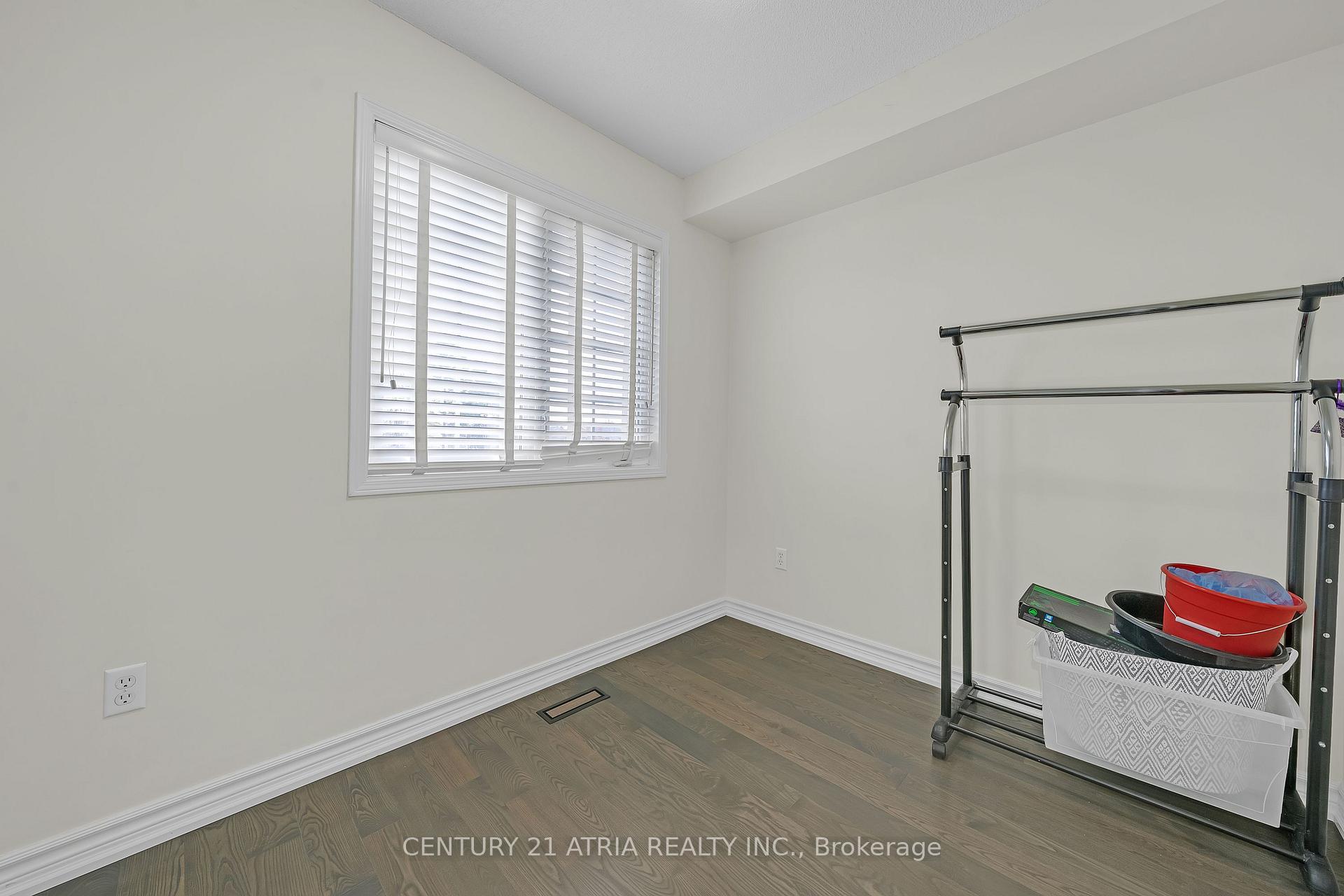 3 Bedrooms Condo at 9526 Sheppard,  Toronto For sale