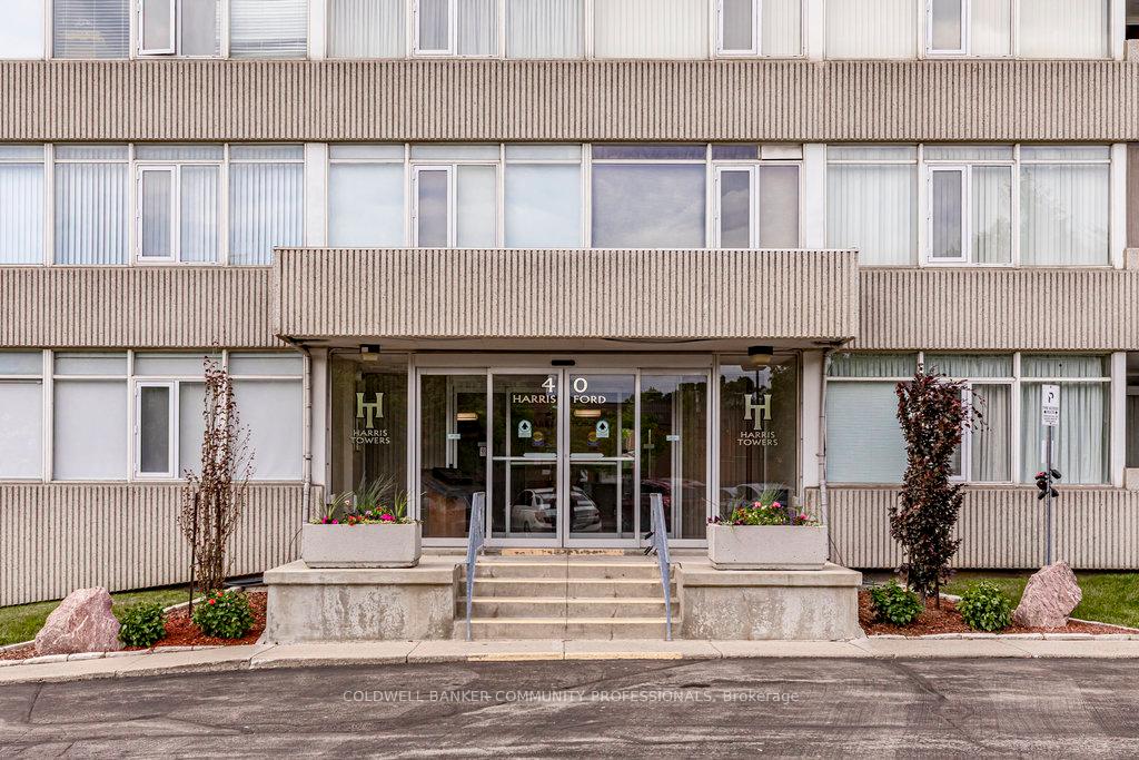 2 Bedrooms Condo at 40 Harrisford, Hamilton For sale