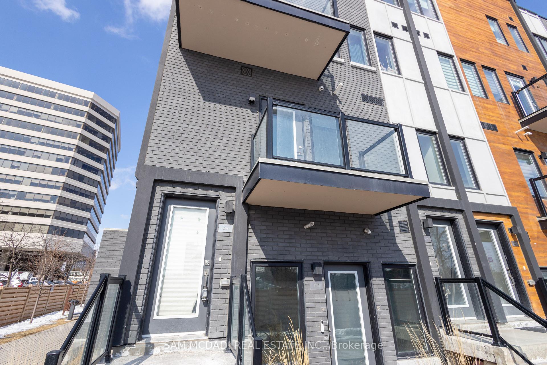 1 Bedroom Condo at 402 The East Mall,  Toronto For sale