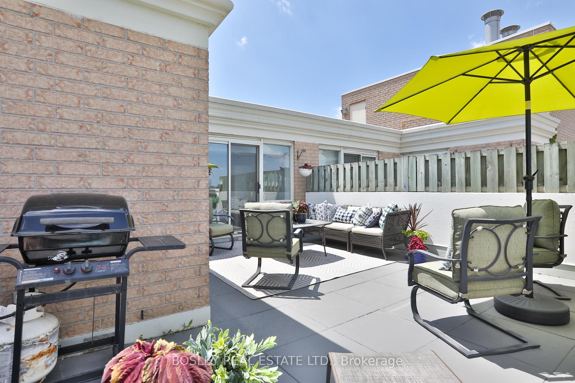2 Bedrooms Condo at 1000 King, Toronto For sale