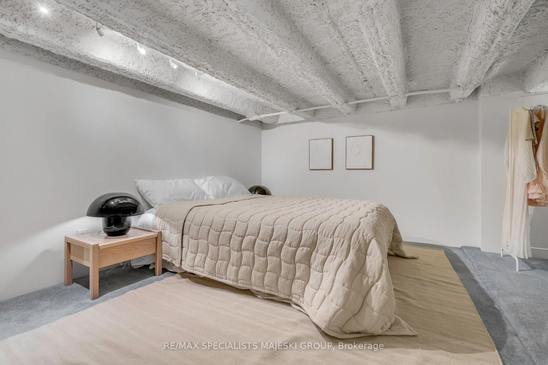 3 Bedrooms Condo at 21 Nassau,  Toronto For sale
