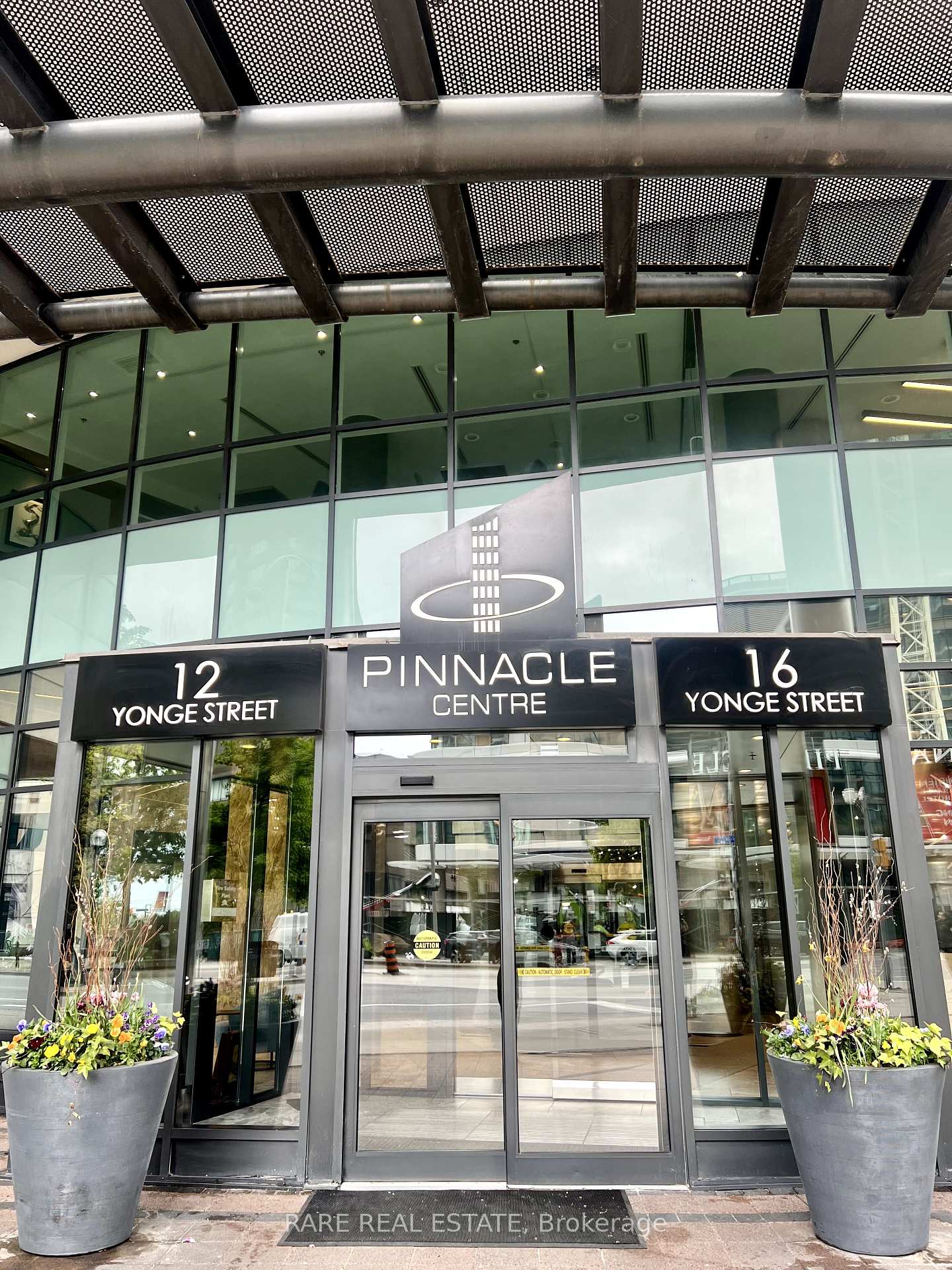 2 Bedrooms Condo at 12 Yonge, Toronto For sale