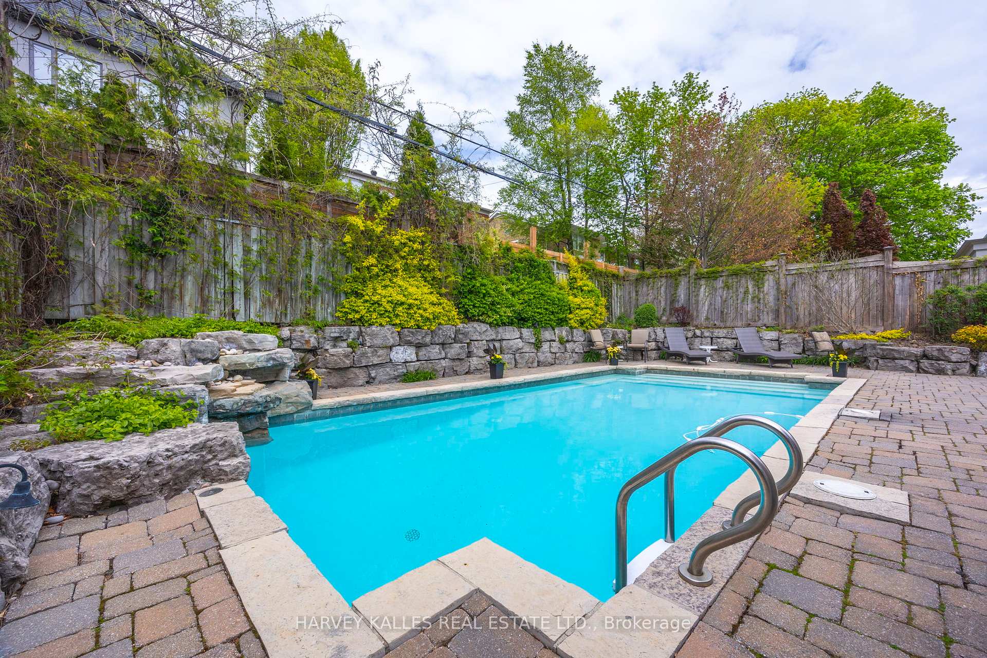 26 Forest Ridge Drive