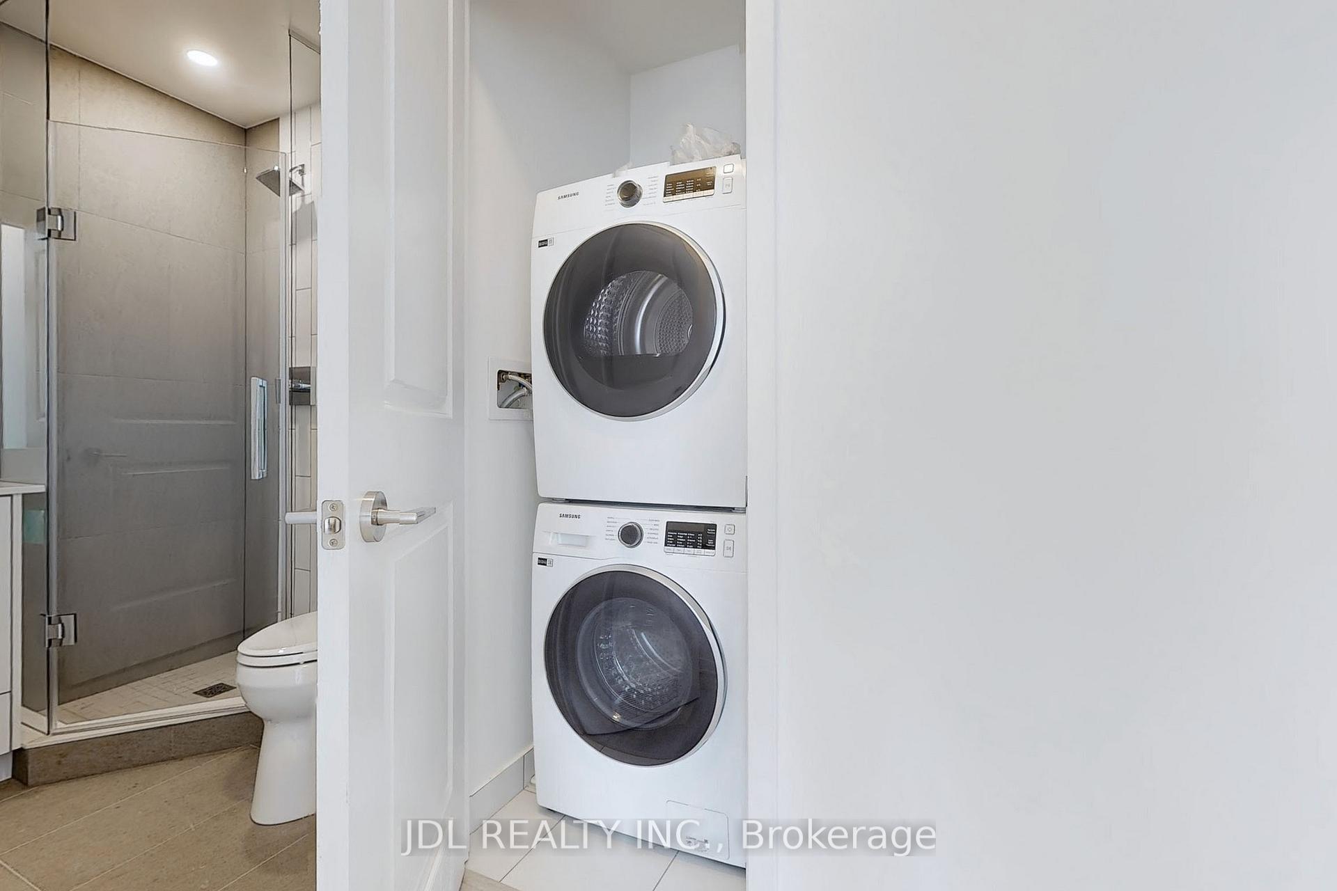 2 Bedrooms Condo at 100 Dalhousie, Toronto For sale