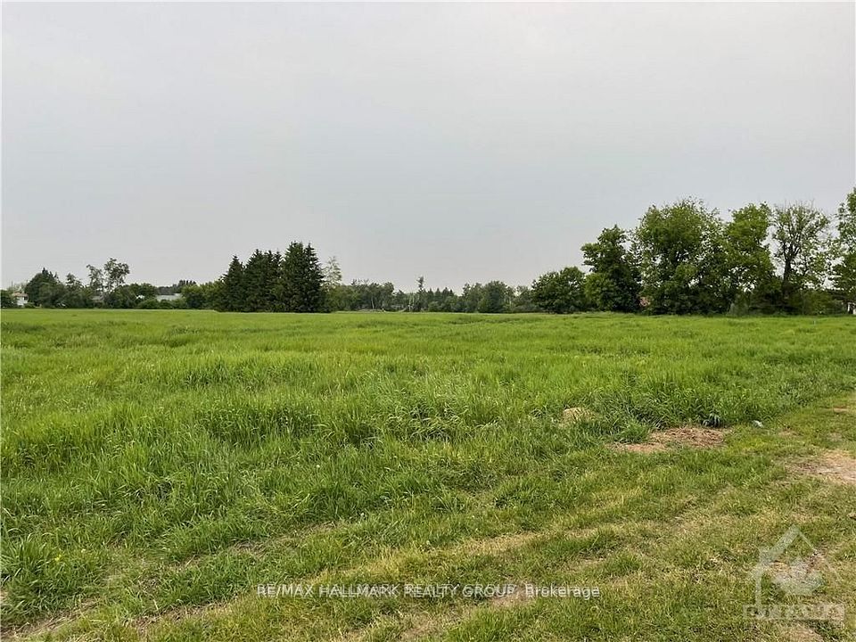 #1-4 - 3748 CHAMPLAIN Street, Clarence-Rockland, ON K0A 1E0