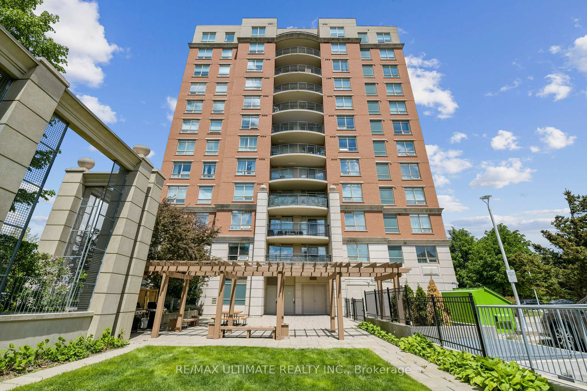 1 Bedroom Condo at 2325 Central Park, Oakville For sale