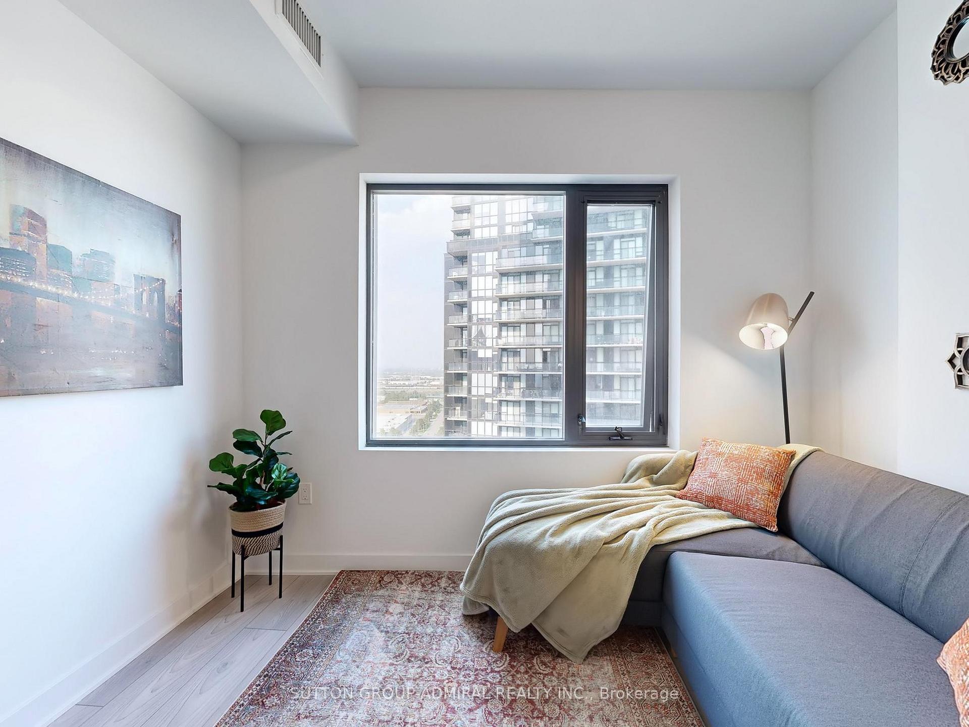 2 Bedrooms Condo at 2920 Hwy 7, Vaughan For sale