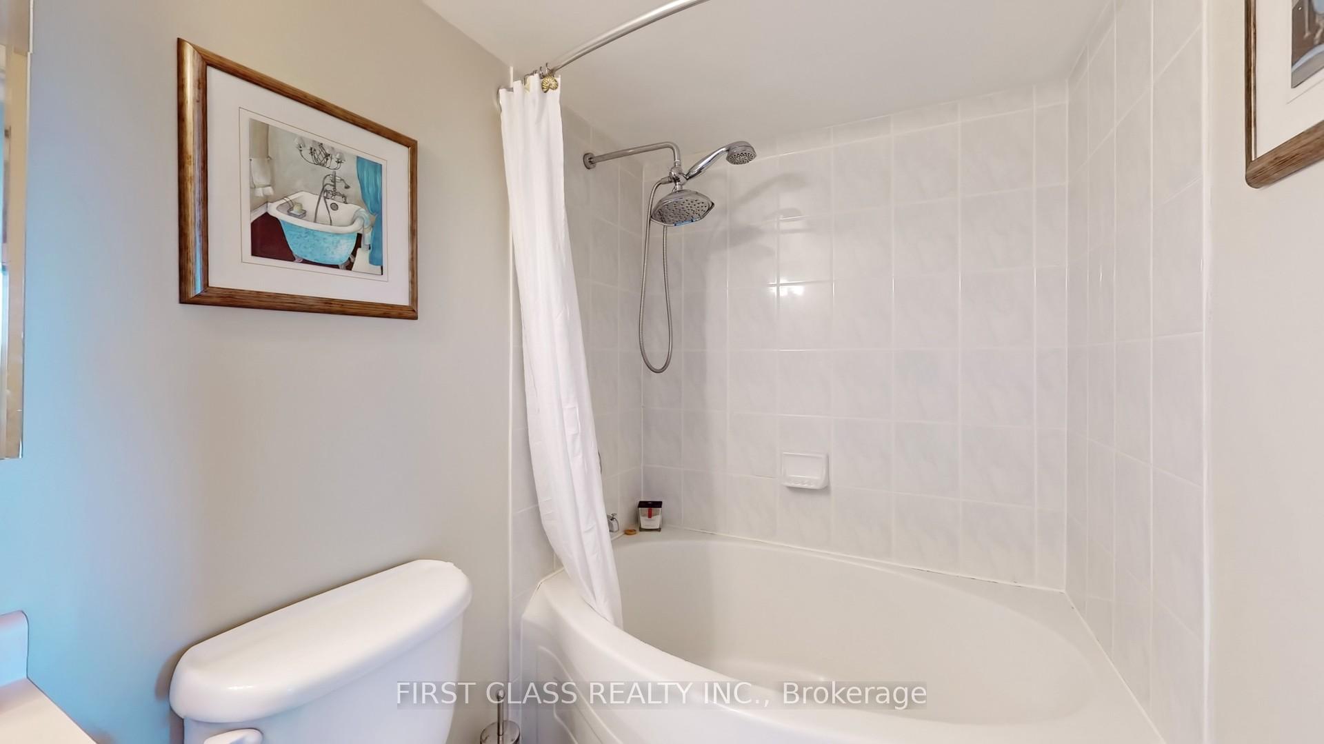 2 Bedrooms Condo at 2585 Erin Centre, Mississauga For sale