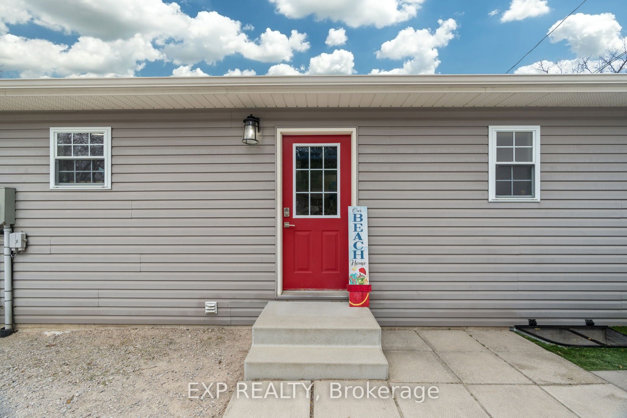 7652 Riverside Drive, Lambton Shores, ON N0M 2L0