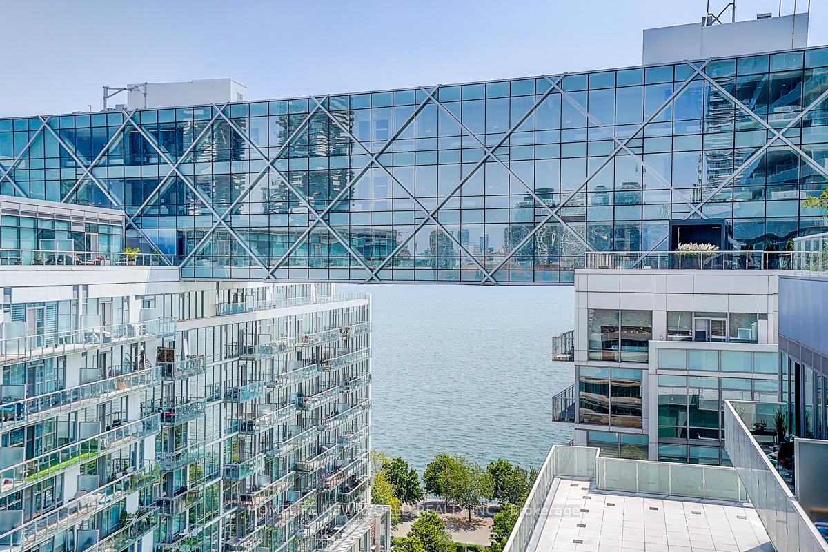 1 Bedroom Condo at 15 Queens, Toronto For sale