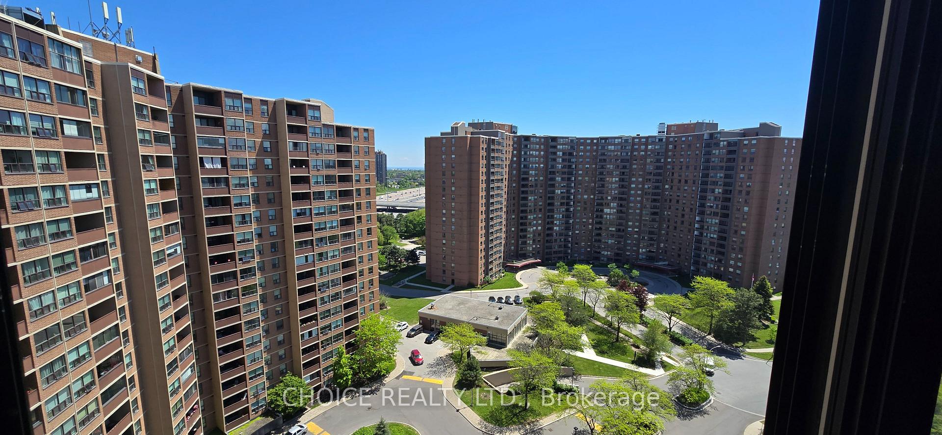 2 Bedrooms Condo at 714 The West Mall, Toronto For sale