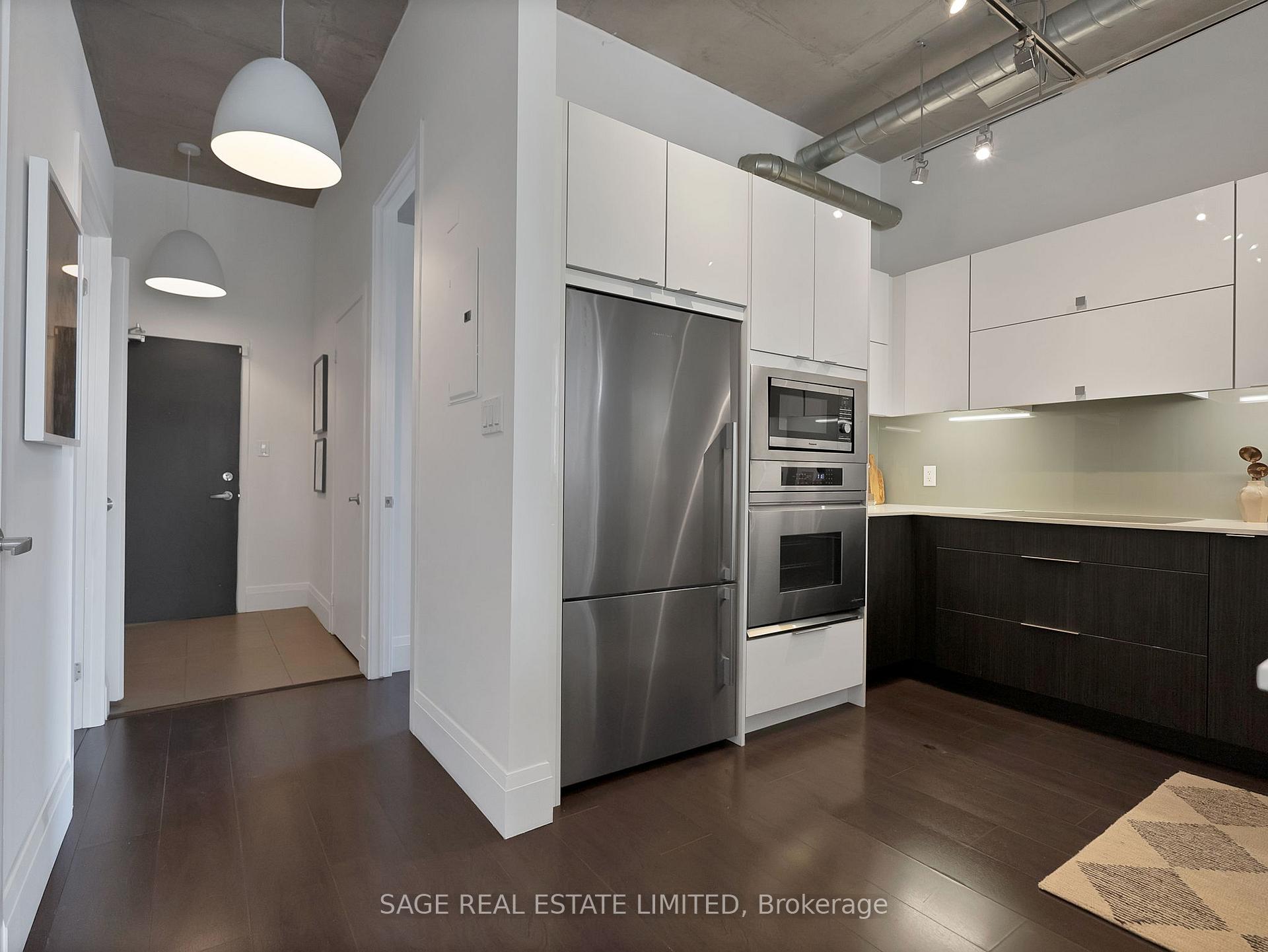 3 Bedrooms Condo at 955 Queen, Toronto For sale