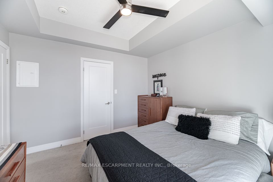 #308 - 10 CONCORD Place, Grimsby, ON L3M 0G6