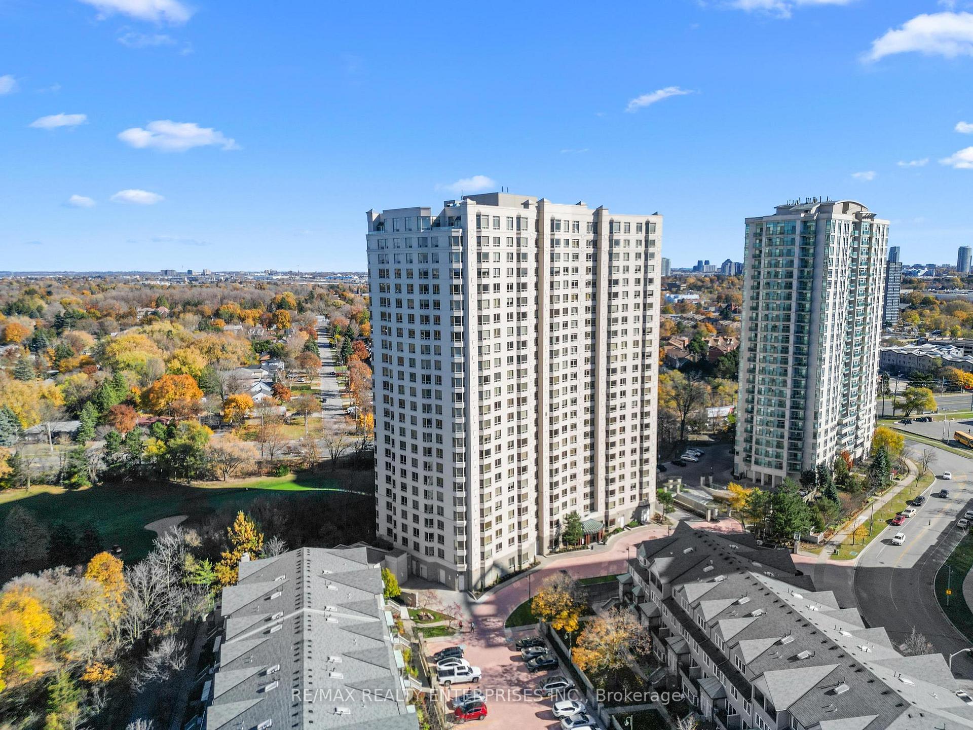 2 Bedrooms Condo at 228 Bonis, Toronto For sale