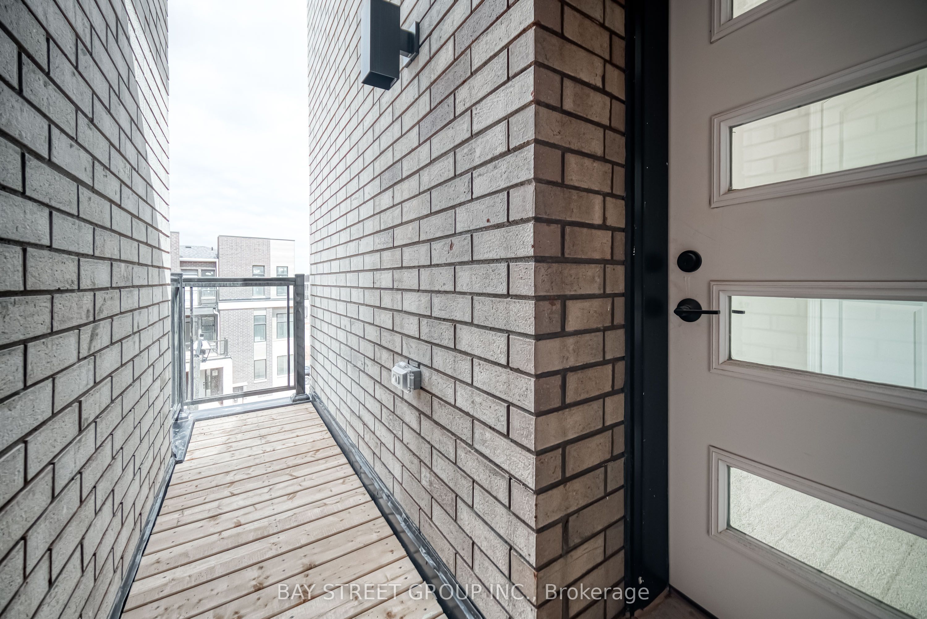 1411 Courtleigh Trail