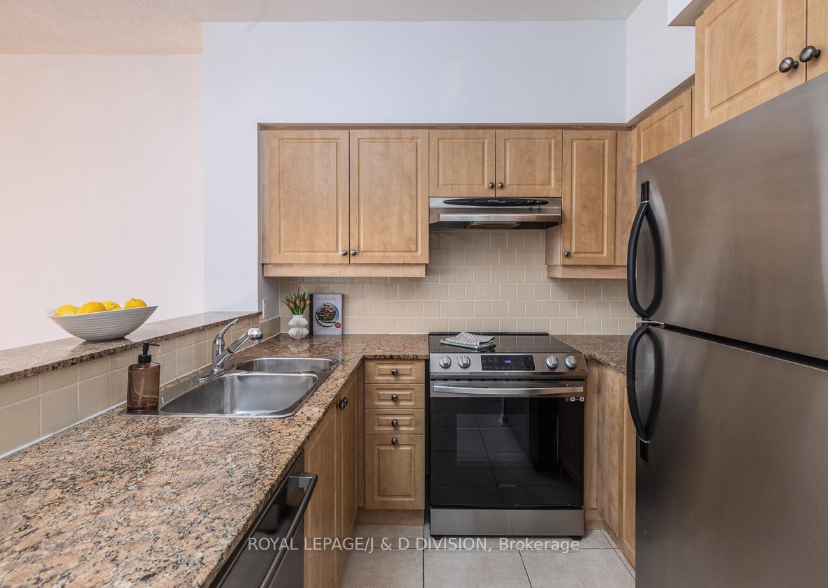 1 Bedroom Condo at 485 Rosewell,  Toronto For sale