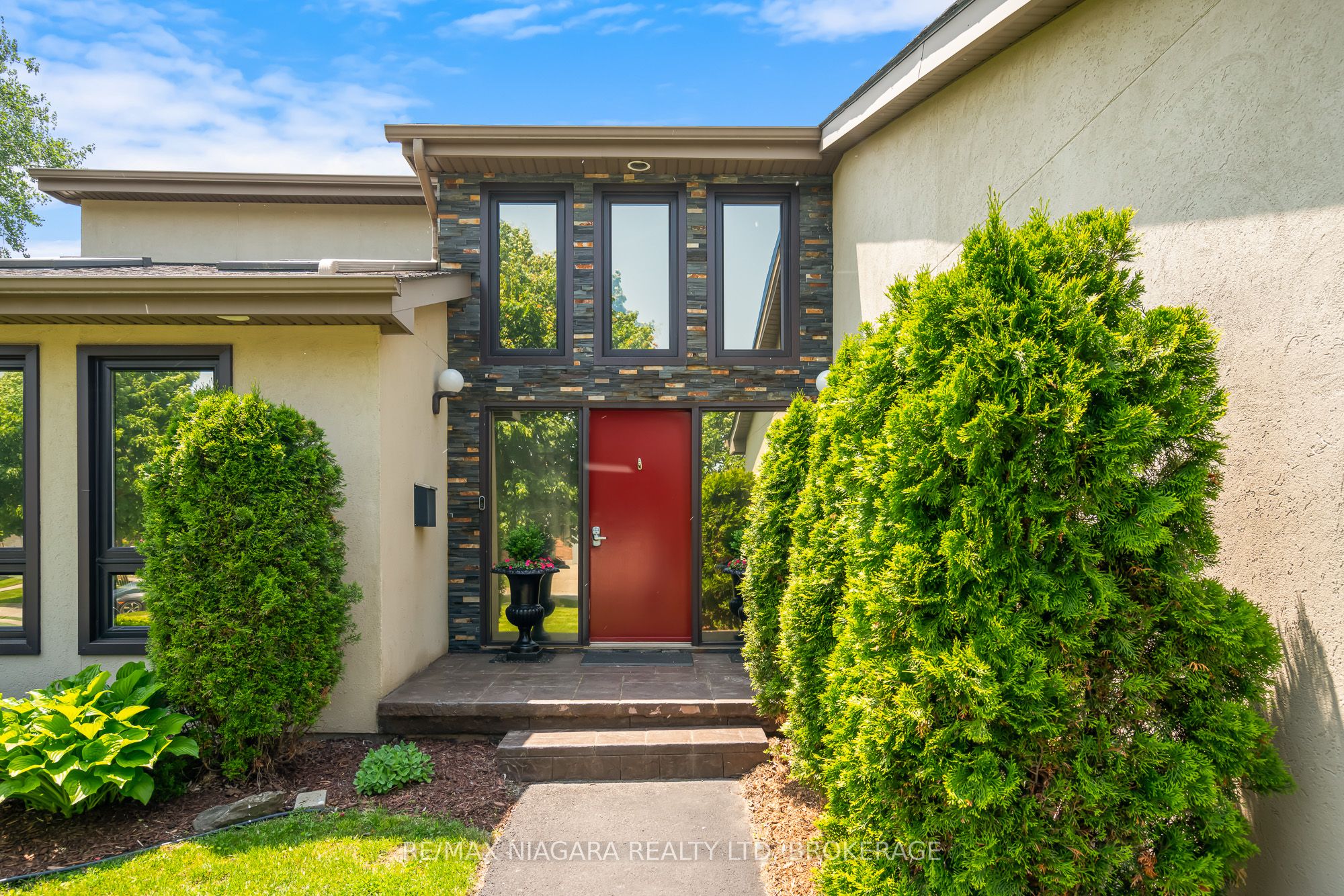 6380 Emma Street