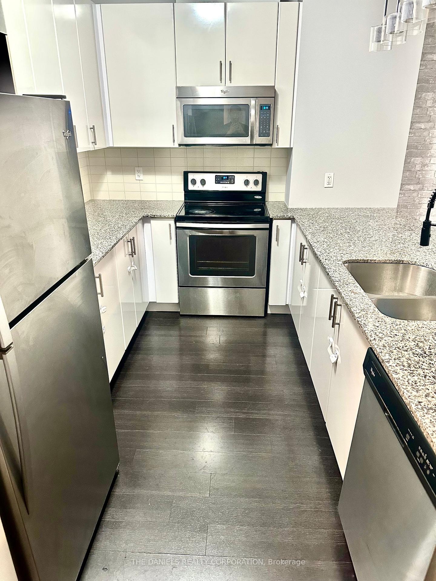 2 Bedrooms Condo at 2900 Highway 7,  Vaughan For sale