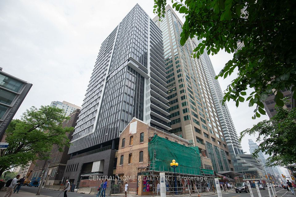 771 Yonge