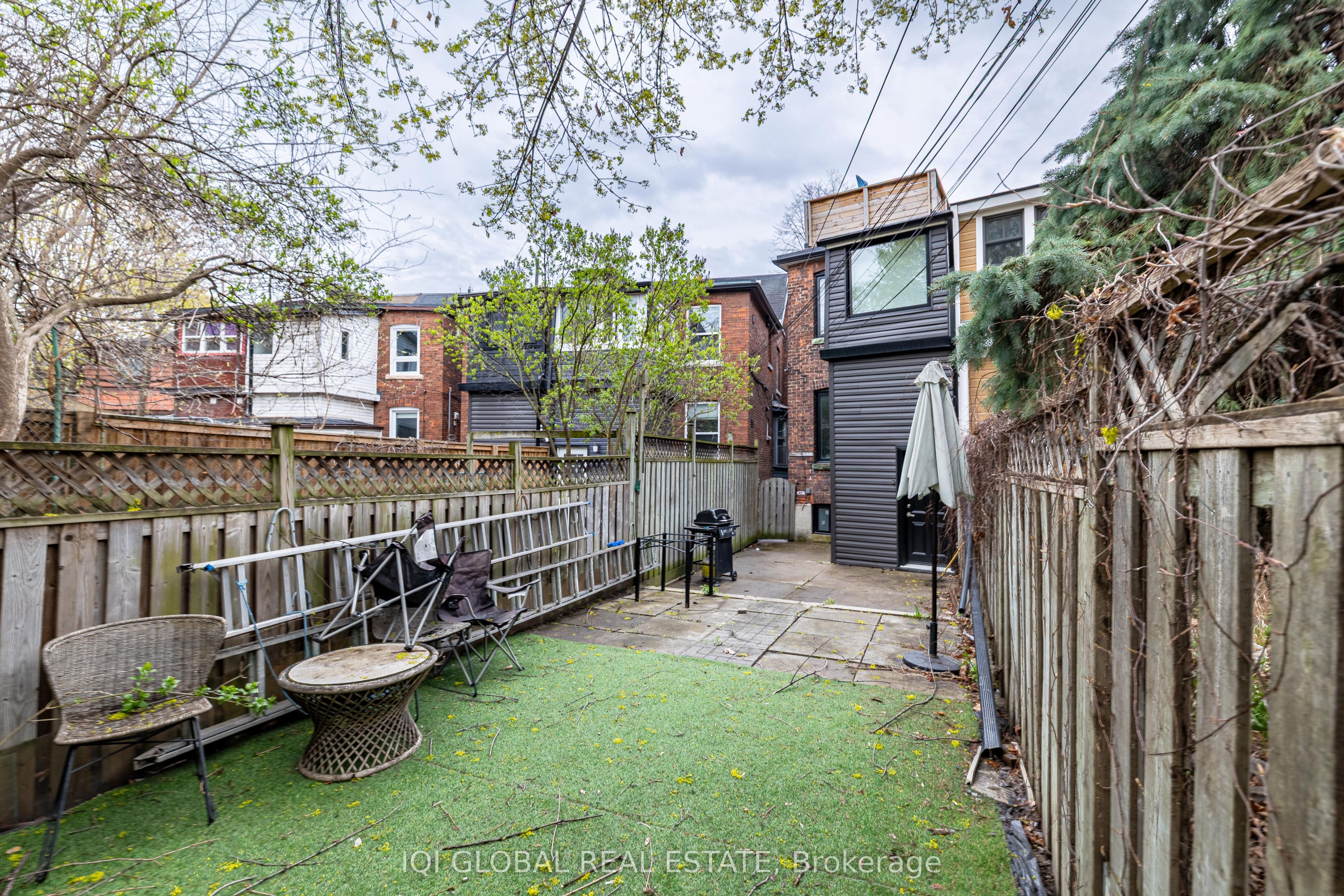 12 Rusholme Park Crescent, #Main