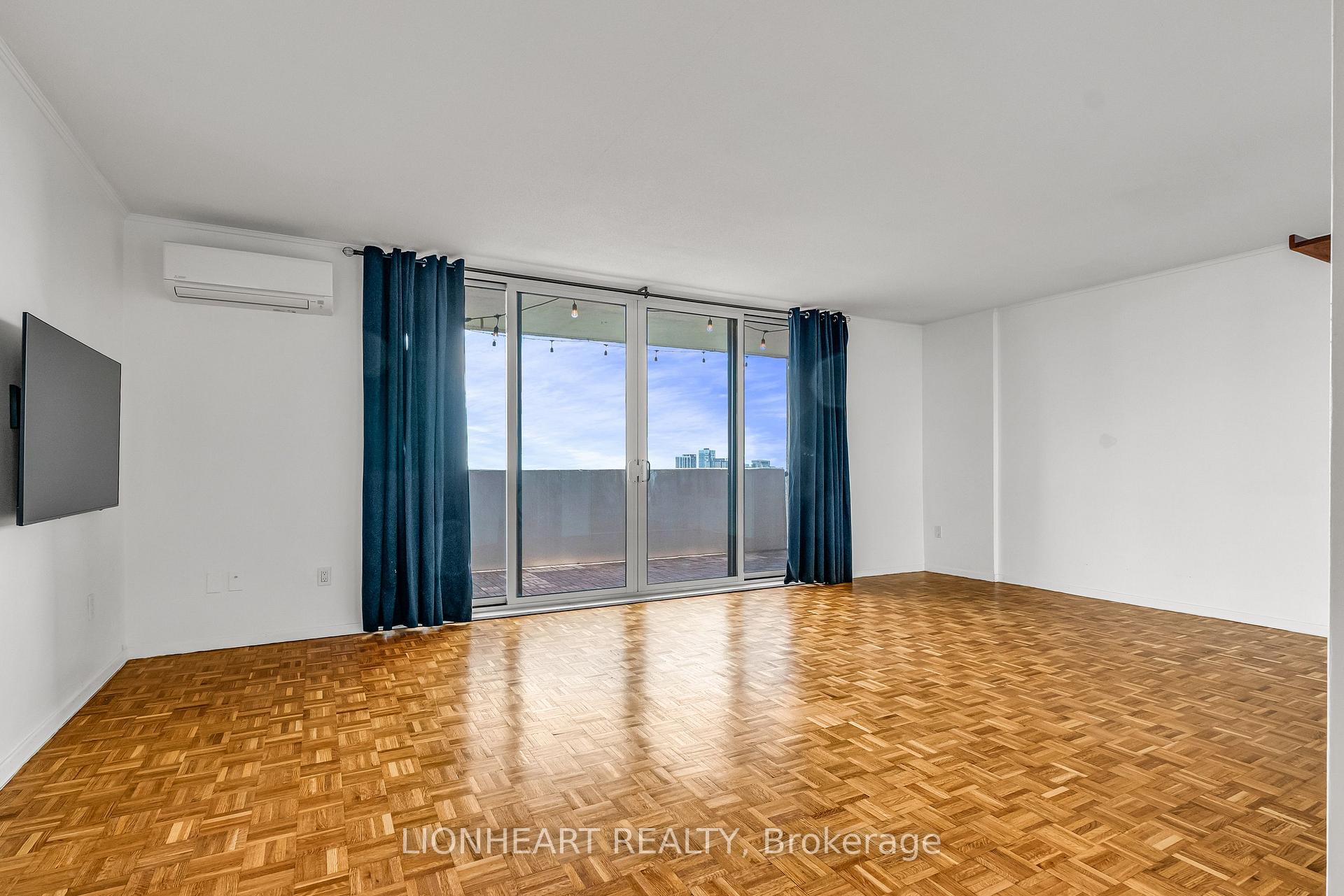 Condo at 40 Homewood, Toronto For sale