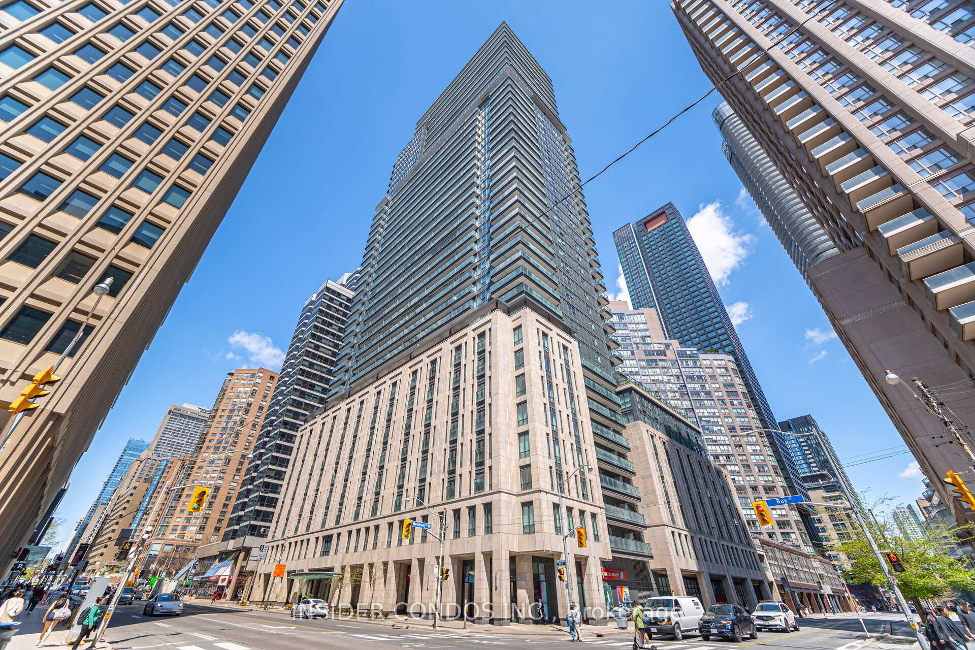 2 Bedrooms Condo at 955 Bay, Toronto For sale