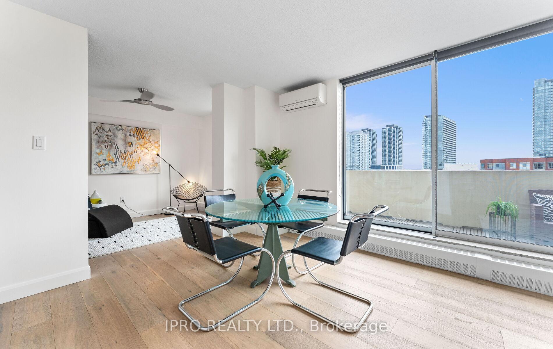 4 Bedrooms Condo at 60 Southport, Toronto For sale