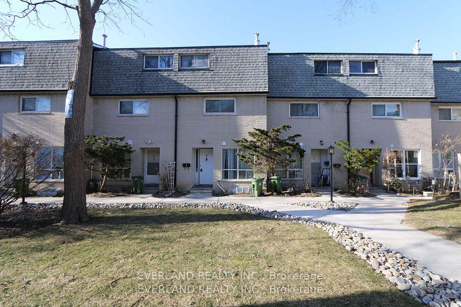 5 Bedrooms Condo at 8 Liszt, Toronto For sale