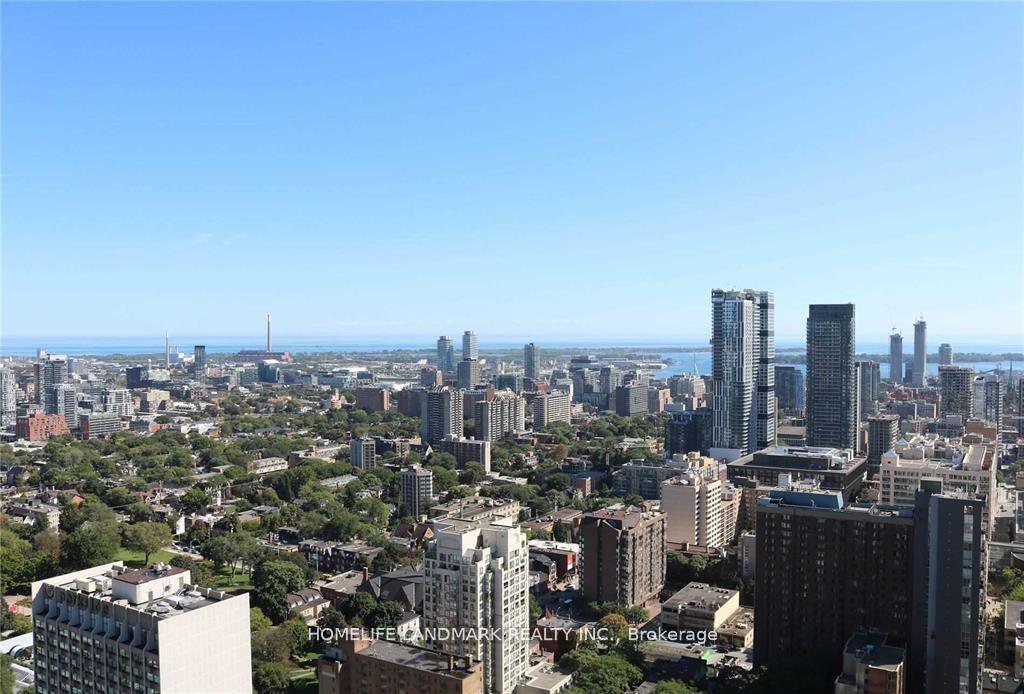 2 Bedrooms Condo at 85 Wood, Toronto For sale