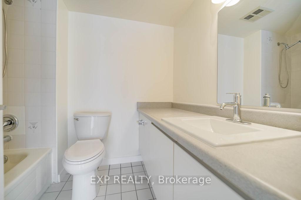 2 Bedrooms Condo at 410 Mclevin, Toronto For sale