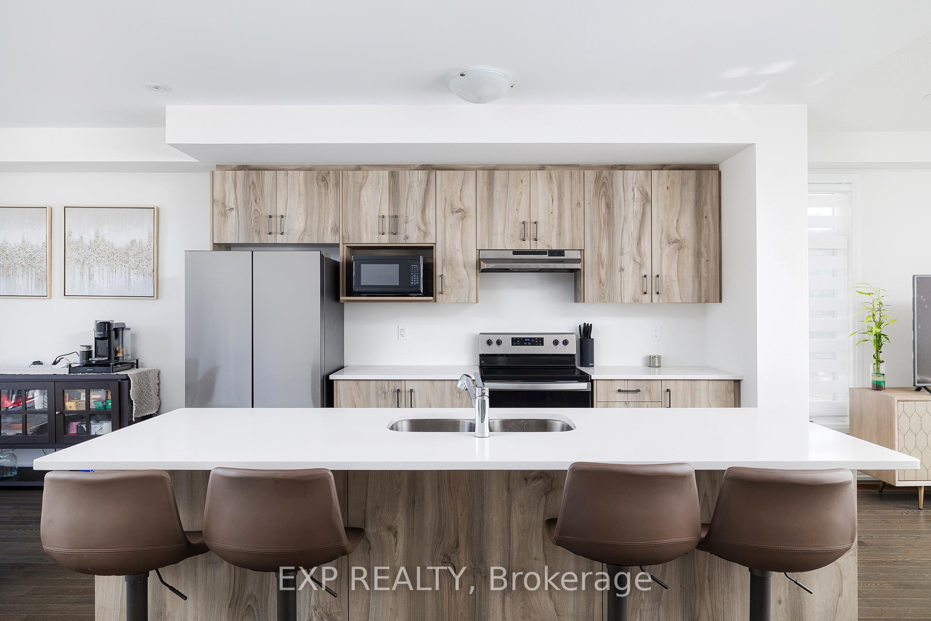 3 Bedrooms Condo at 469 Provident, Hamilton For sale