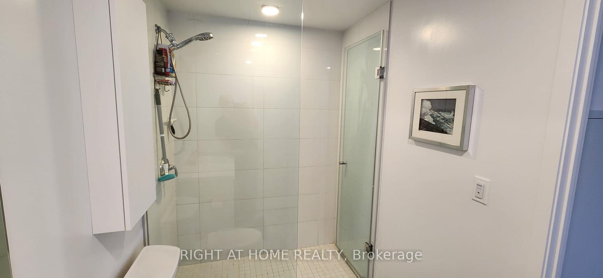 3 Bedrooms Condo at 20 O’Neill, Toronto For sale