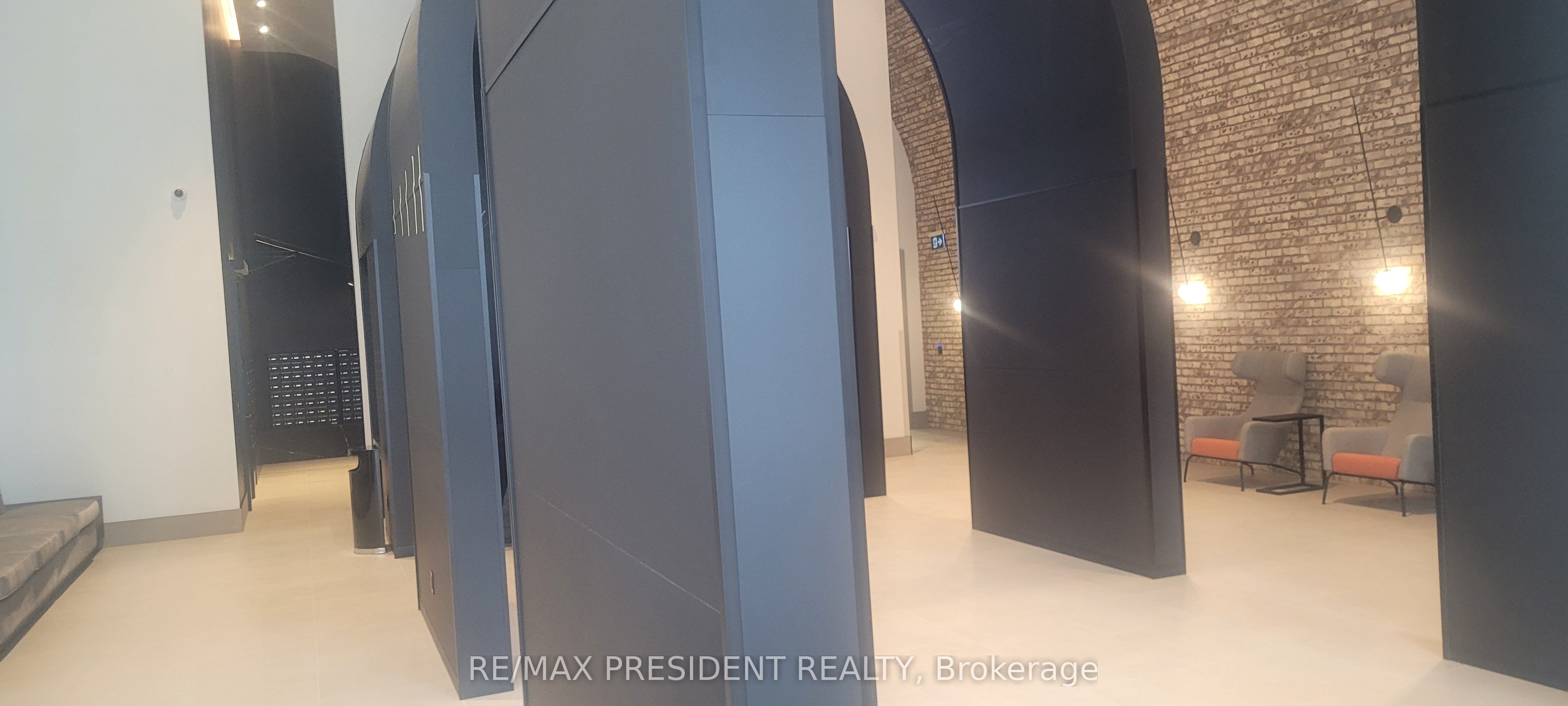 1182 King Street W, #321