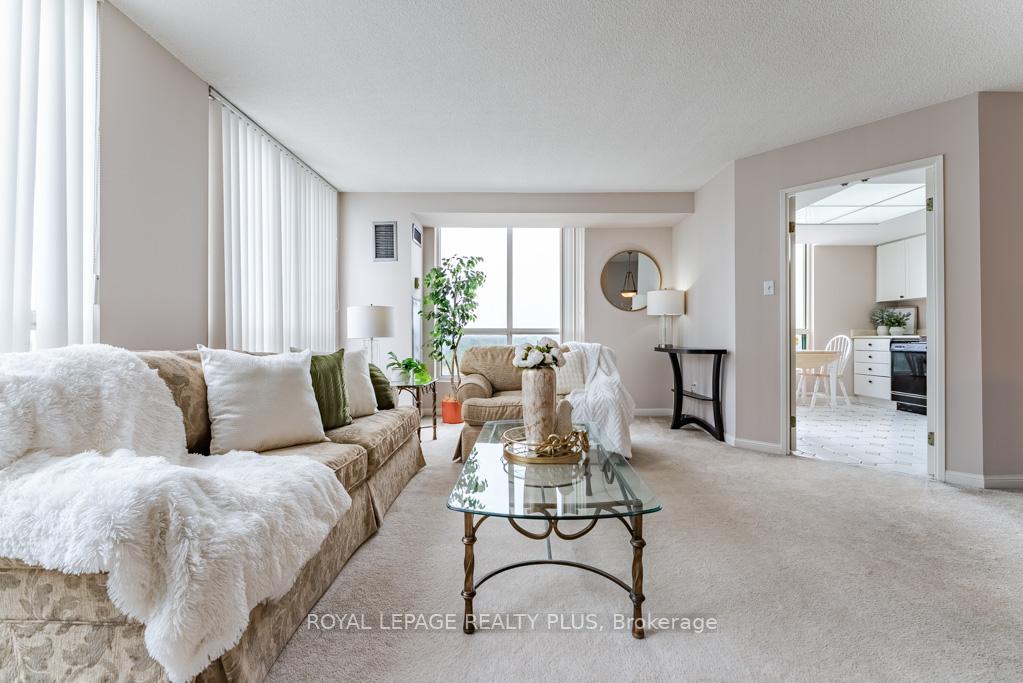 2 Bedrooms Condo at 101 Subway, Toronto For sale