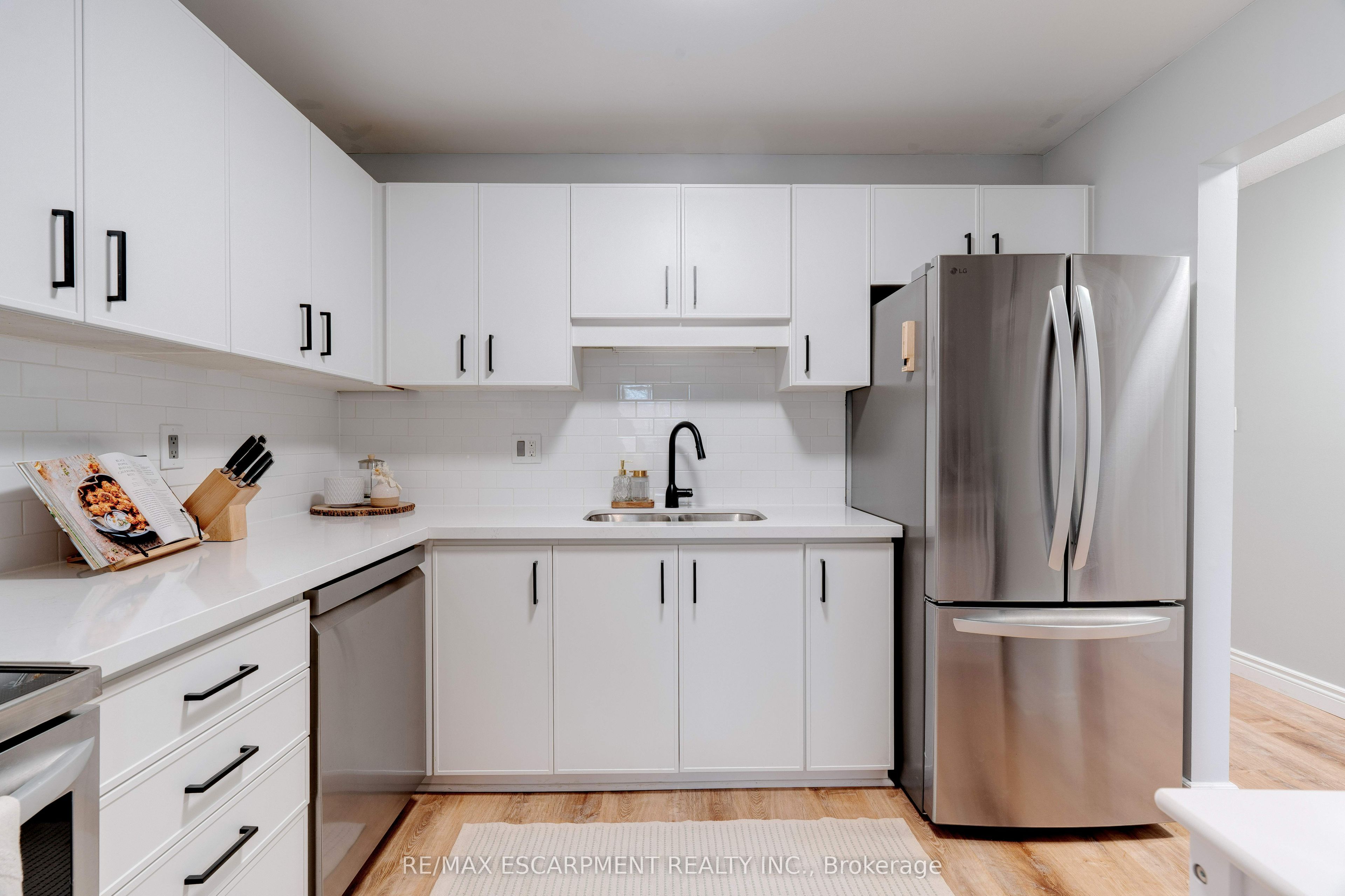 386 Highland Road W, #31