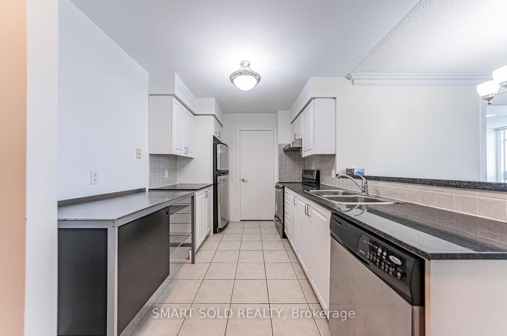3 Bedrooms Condo at 238 Bonis, Toronto For sale