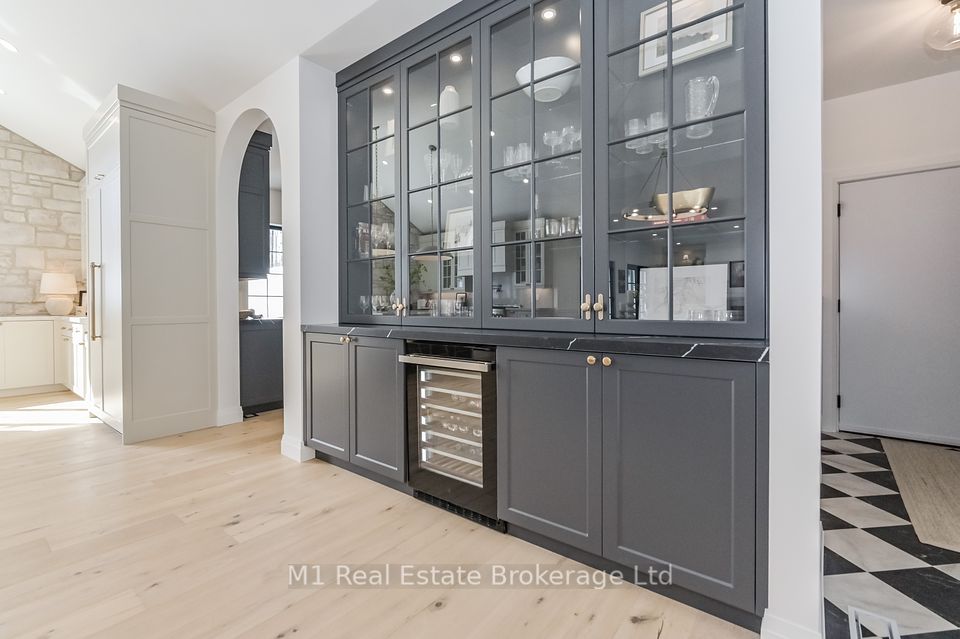 433 South River Road